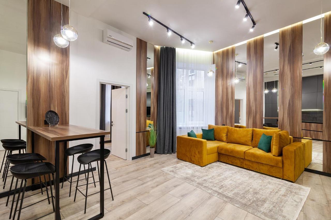 Royal Apartment On Leontovicha 7/2 Львів Екстер'єр фото
